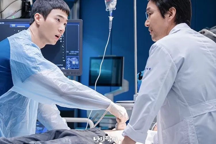 Link Nonton Dr Romantic 3 Episode 11 (Instagram @sbsdrama.official)