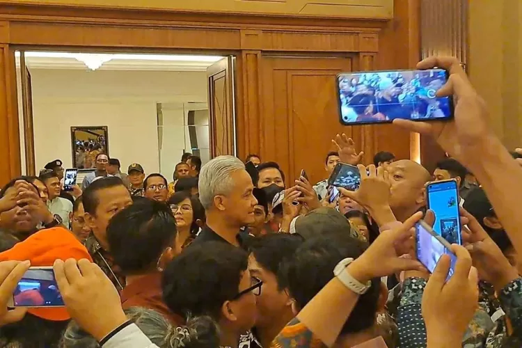 Ganjar Pranowo saat hadir dalam kegiatan Sarahsehan Kebangsaan yang digelar oleh Keluarga Alumni IPB (KAMIPB) di Gedung Puri Begawan, Kecamatan Bogor Timur.