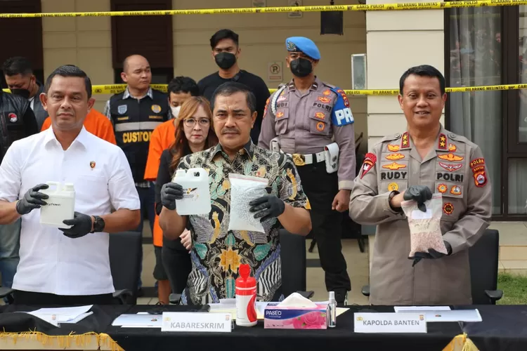 Ditresnarkoba Polda Banten Bersama Tim Gabungan Bareskrim  dan Bea Cukai Soekarno Hatta Ungkap Pabrik Ekstasi Jaringan Internasional  (Istimewa )