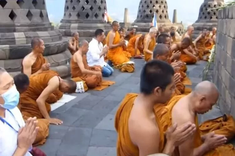 Momen Biksu Thudong sampai di Borobudur
