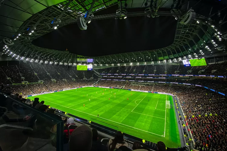 Ilustrasi stadion yang menyelenggarakan pertandingan yang mempunyai pemain dengan gaji tertinggi di Premier League (Dom Le Roy via Pexels)