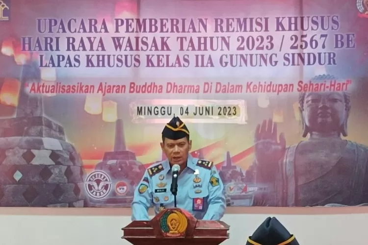 Penyampaian amanat kepada para penerima remisi di Lapas Khusus Kelas IIA Gunung Sindur.