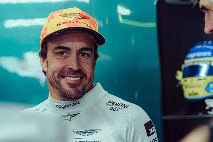 Potret Fernando Alonso yang Percaya Diri di GP Spanyol Formula 1 (Instagram @astonmartinf1)