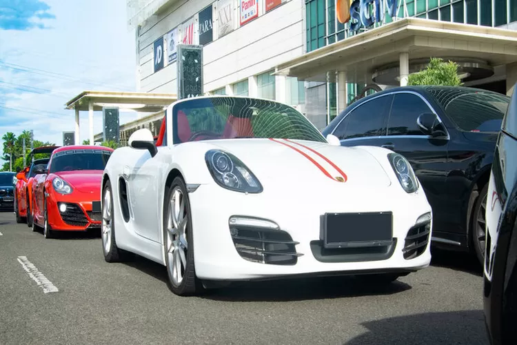 Transmisi Tiptronic pada Porsche 911 series (Instagram @ref_photosport)