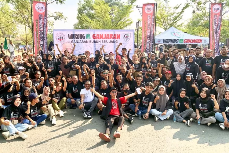 Dari Pabrik Merebut Ruang Publik, Relawan Ganjaran Buruh Berjuang (GBB) Buat Tarian Massal Buruh di CFD Slawi