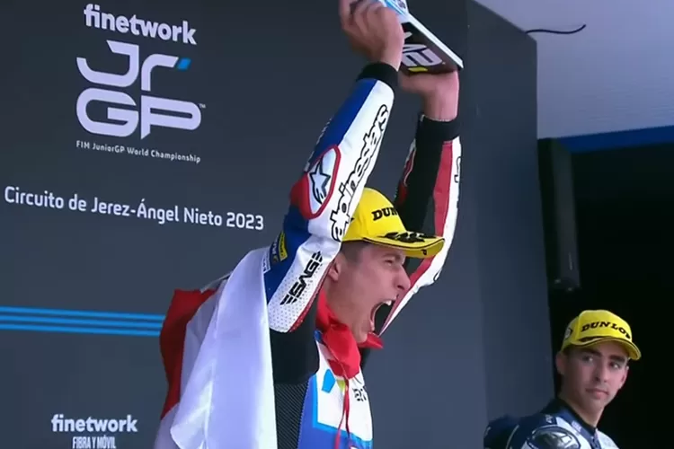 Pembalap Pertamina Mandalika berhasil menjadi juara balapan Moto2 Eropa. (Finetwork FIM Junior GP)