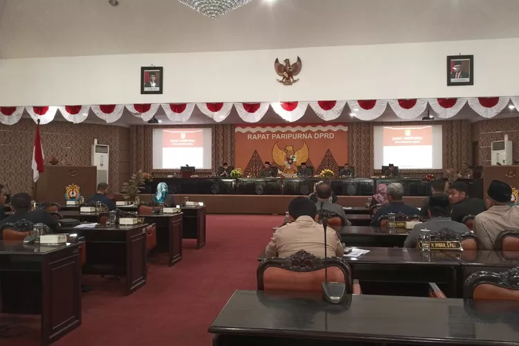 Rapat Paripurna DPRD Kabupaten Kendal  Penyampaian Jawaban Bupati Kendal Atas Pemandangan Umum Fraksi-Fraksi Senin 5 Juni 2023. (Edi Prayitno/kontributor Kendal)
