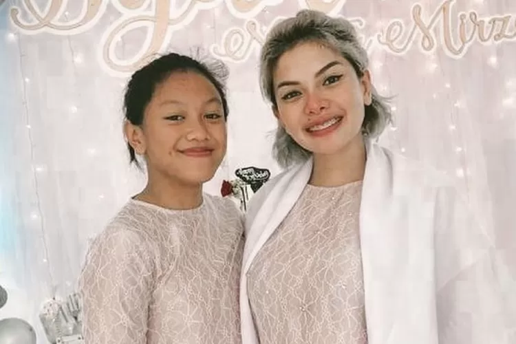 Netizen Sarankan Jemput Lolly di London, Nikita Mirzani : Biarin Aja Dia di Sana! (Gorajuara.com/dok: Instagram @nikitamirzanimawardi_172)