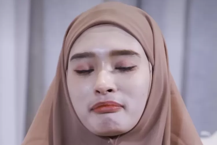 Pede tunjukkan 'baju dinas istri', Inara Rusli panen komentar pedas. (Instagram)