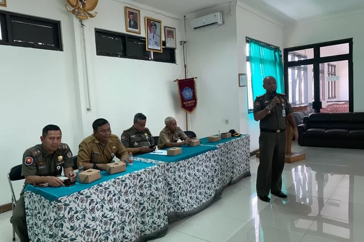 GIAT : Acara sosialisasi tentang ketertiban wilayah untuk 3 pilar Kecamatan Cilodong.