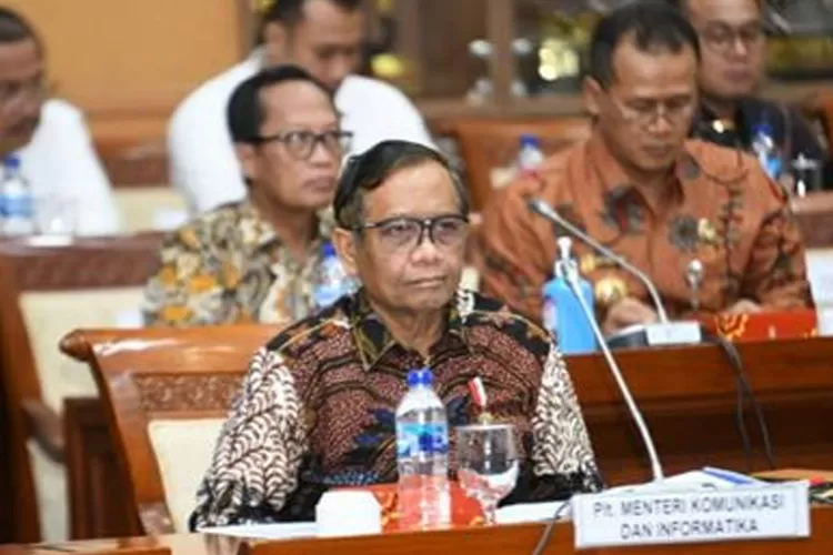 Plt Menkominfo Mahfud MD tekankan pentingnya teknologi digital demi wujudkan visi Indonesia Maju 2045. (Kominfo.go.id)