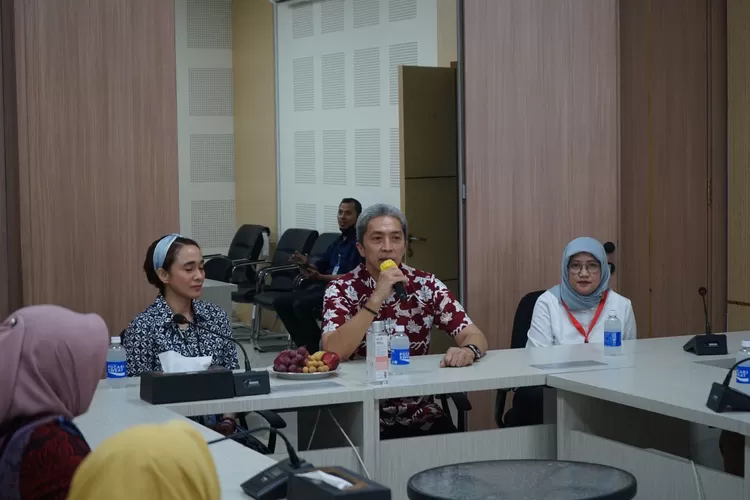 Wakil Wali Kota Bogor, Dedie A Rachim saat memberikan keterangan.