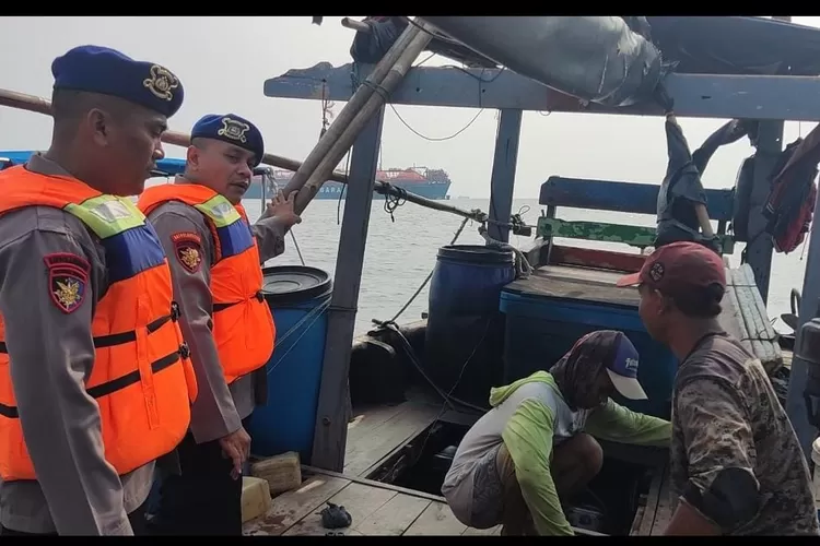 Patroli Rutin Polair Polres Kepulauan Seribu Menjaga Keamanan Perairan dan Sambangi Nelayan