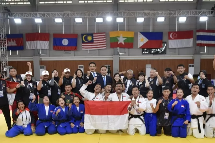 Raihan medali Atlet Para Judo Indonesia tak tertandingi di gelaran Asean Para Games (APG) Kamboja 2023. Bahkan sukses menjadi menjadi juara umum dengan meraih total 11 emas dan 5 perak di ajang Asean Para Games 2023.  (AG Sofyan )