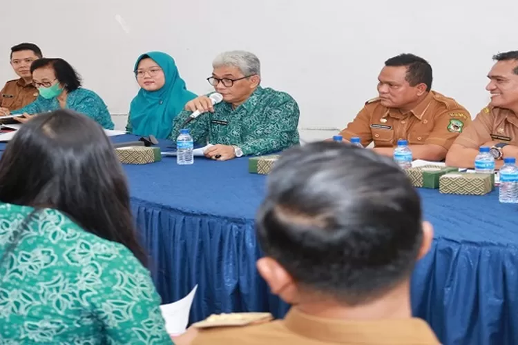 Ketua TP-PKK H Kusma Erizal Ginting pimpin rapat persiapan penilaian TP PKK Provsu  (Realitasonline/SS)