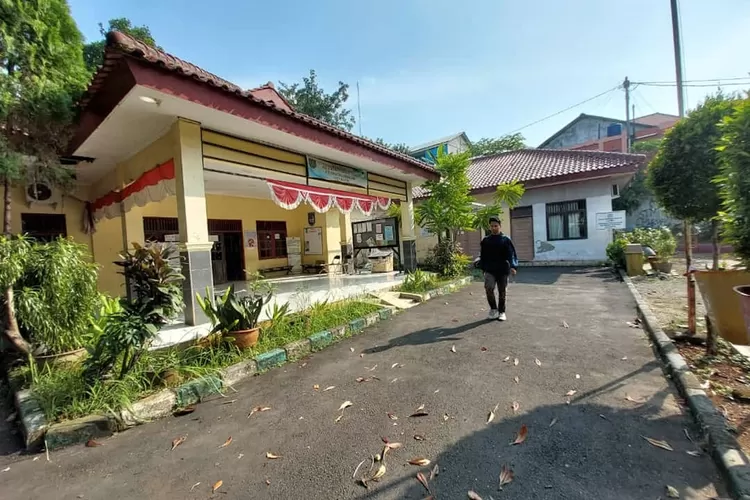 BANGUNAN : Kantor Kelurahan Cisalak Pasar, Kecamatan Cimanggis sebelum dilakukan renovasi. (ANDIKA EKA/RADAR DEPOK)