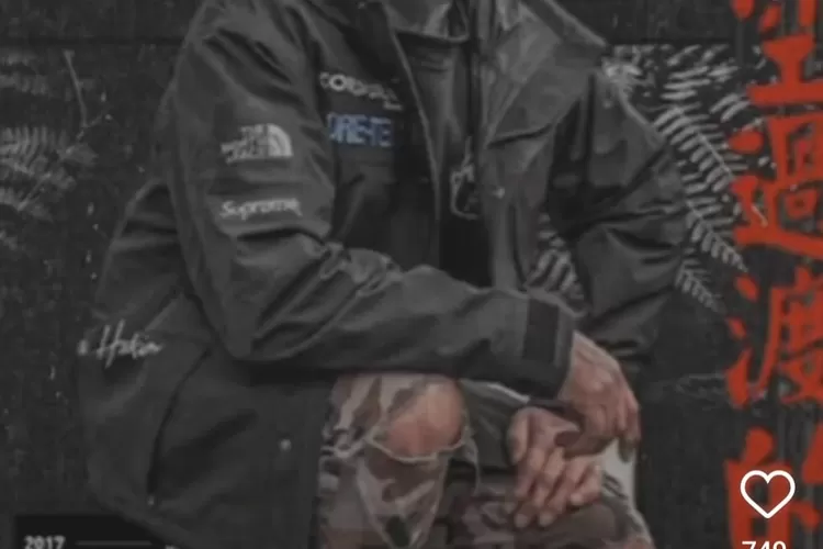 Presiden tampil ngerap. Bukan hanya suara tapi juga penampilan full rapper. itu ada di unggahan putranya Kaesang. Sehingga warganet pun menyebutnya  Presiden Terkeren ke-2 se Indoenesia setelah Soekarno. (tangkapan layar instagram @kaesang_eriini)