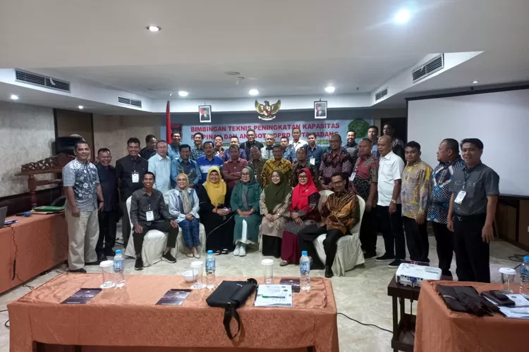 Dewan Perwakilan Rakyat Daerah (DPRD) Kota Padang melaksanakan Bimbingan Teknis (Bimtek) di Batam, Rabu (7/6). (IST)
