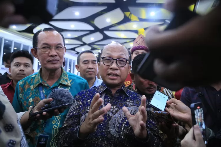 Sekjen Kemenaker Anwar Sanusi 