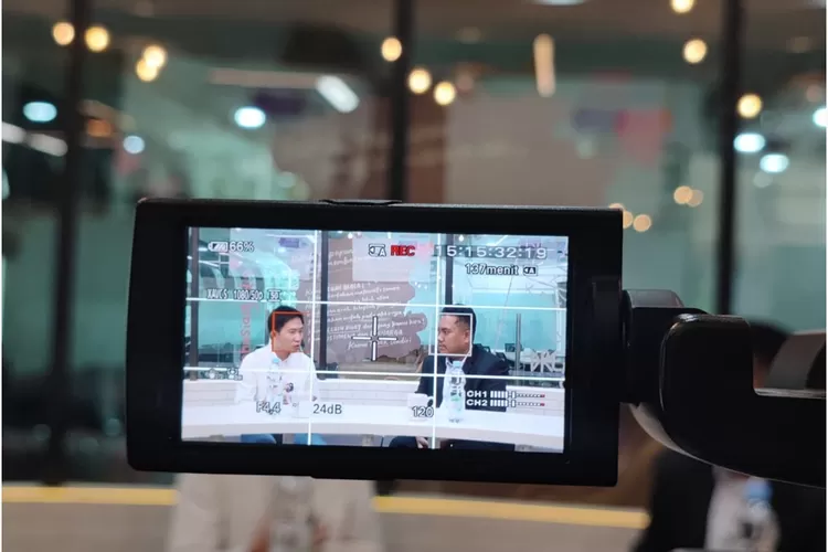 Behind the scene podcast JPP Talk Episode 3 antara Ricky Afrianto, Global Director PT Mayora Group dengan Bimo Aditya, Manager Marketing Promedia. 