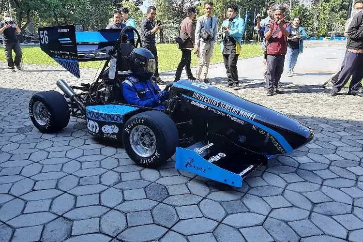 Mobil Pancawala II milik UNS yang bakal berkompetisi di Formula SAE di Jepang (Endang Kusumastuti)