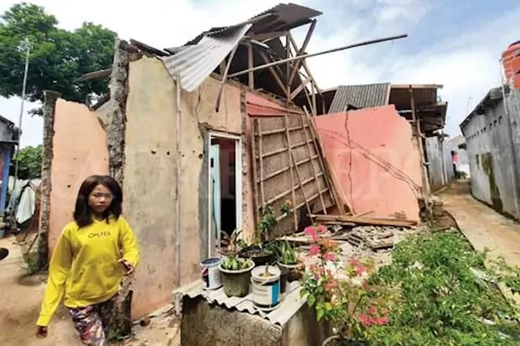 Perbaikan: Salah satu rumah warga di Depok yang mendapat bantuan RTLH (RADAR DEPOK)