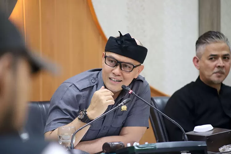 Wakil Ketua III DPRD Kota Bandung, Dr. H. Edwin Senjaya, S.E., M.M., minta pelanggar aturan bangunan ditindak tegas. (Gorajuara.com/Humpro DPRD Kota Bandung)