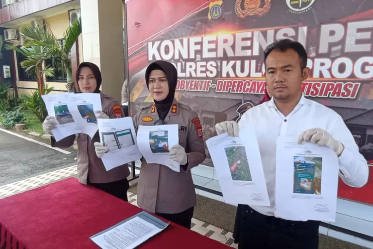 Polisi menunjukkan bukti kasus bunuh diri seorang janda di Kulon Progo. (Foto: Amin Kuntari)