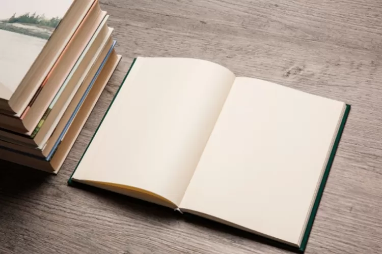 Mau membuat judul yang menarik untuk sebuah cerita? Hal-hal berikut harus Anda pelajari  (freepik@freepik)