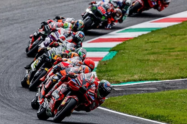 Hasil MotoGP Italia: Bagnaia juara, duo Marquez crash (Ist)