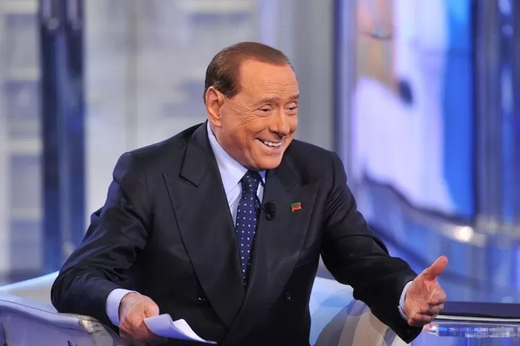 Mantan pemilik AC Milan Silvio Berlusconi meninggal dunia di usia 86 tahun (Instagram @forzaitaliaufficiale)