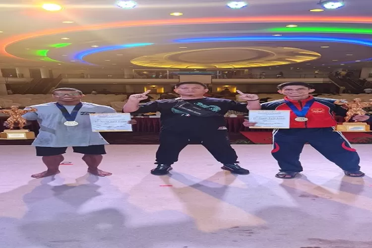 Ketiga atlet Binaraga PBFI Asahan (Realitasonline.id/Dok)