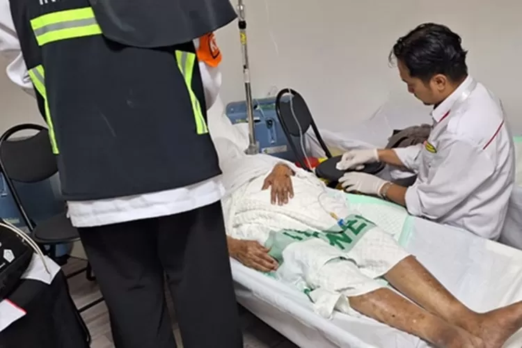 Jemaah Haji 90 Tahun Asal Indonesia Ditemukan Lemas di Toilet