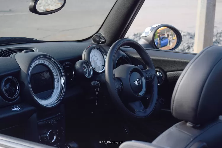 Jok mobil Mini Cooper cabriolet yang berkualitas premium, perlu perawatan khusus (instagram @ref_photosport)