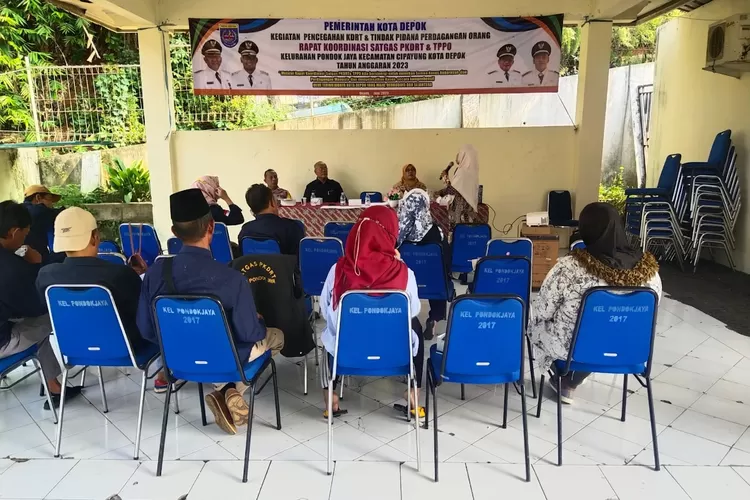 ACARA : Rapat Koordinasi Satgas PKDRT dan TPPO Kelurahan Pondok Jaya, Kecamatan Cipayung. (ANDIKA EKA/RADAR DEPOK)