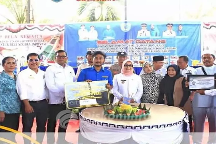 Wakil Bupati Labuhanbatu Hj. Ellya Rosa Siregar pada acara PAAR Desa Sei Tampang  (Realitasonline.id/RS)