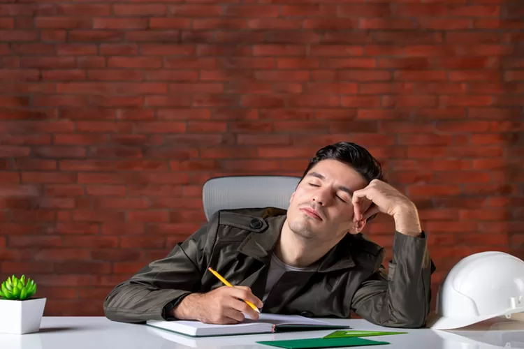 Sering merasa ngantuk itu karena anda terkena Nerkolepsi (KamranAydinov/Freepik)