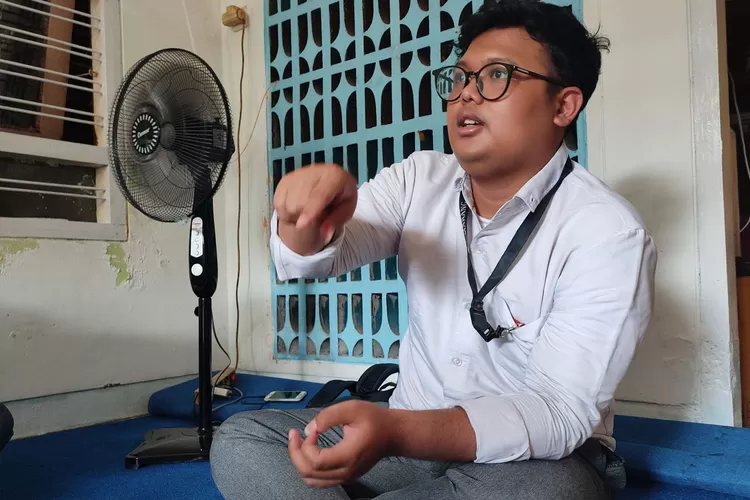 Pendamping hukum Taruna PIP Semarang, Ignatius Radit saat menerangkan bagaimana kondisi kliennnya. (Istimewa)