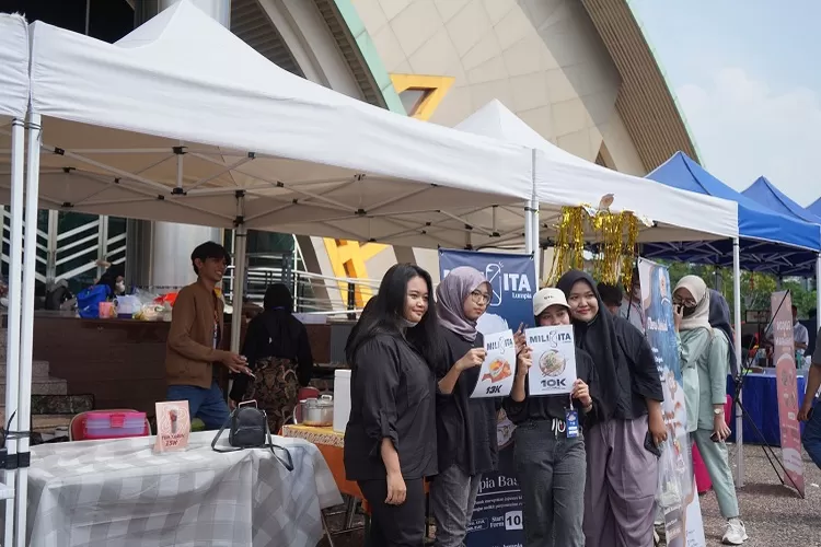Suasana pelaksanaan Management Festival di kompleks Sportorium UMY.  (Foto: dokumentasi UMY)