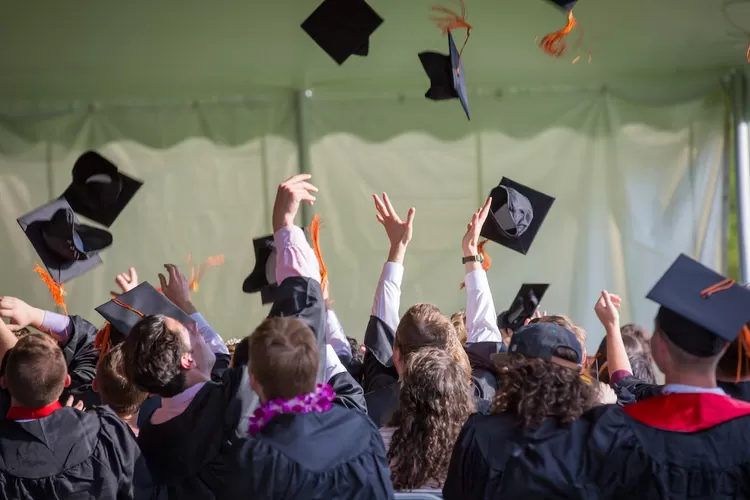 Wisuda pendidikan (Pexels Emily)