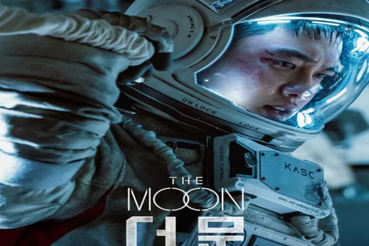 Poster Film 'The Moon' D.o EXO (Facebook Park Chanyeol)