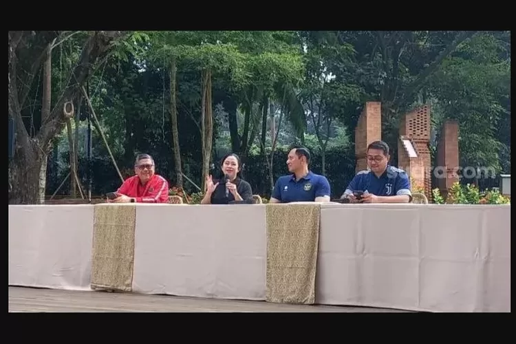 AHY Senyum-senyum Dirinya Disebut Puan Maharnai Calon Wakil Presiden Ganjar Pranowo