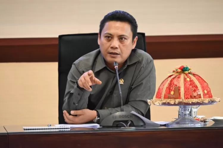 Wakil Ketua Komisi V DPR RI Andi Iwan Darmawan Aras saat memimpin Kunjungan Spesifik Komisi V di Kantor Gubernur Sulsel, Kamis, (15/6/2023). (Foto : dpr.go.id )