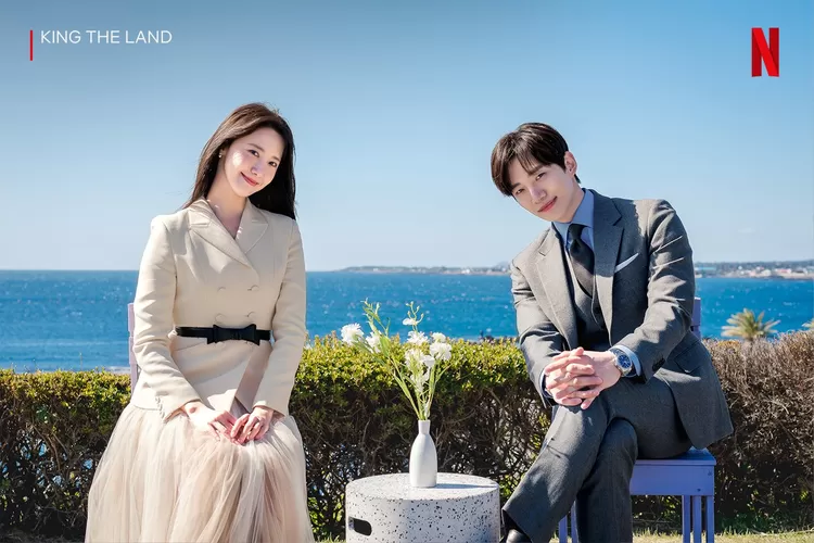 Poster drama Korea King the Land. (Twitter @netflixkcontent)