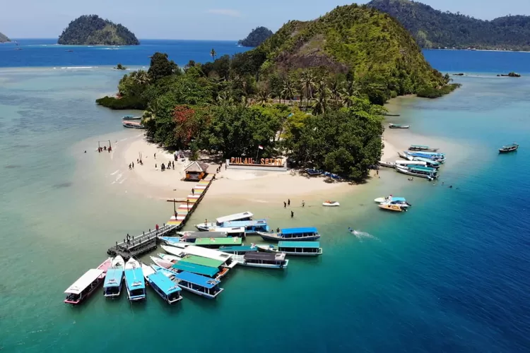 Ilustrasi Pulau kecil di Indonesia akan tenggelam akibat ekspor pasir laut