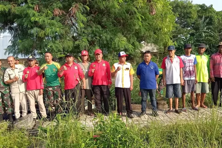 Kegiatan Karya Bakti Semester 1 Divisi 1 Kostrad Cilodong bersama seluruh stakeholder di Pemakaman Umum Kampung Bendungan, RT2/6, Kelurahan/ Kecamatan Cilodong.