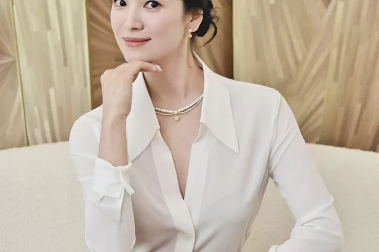 Ssttt... Ternyata Hanbang Menjadi Rahasia Kulit Glowing Song Hye Kyo dan Orang Korea, Berikut Bocoran Produknya (Foto: Female Daily)