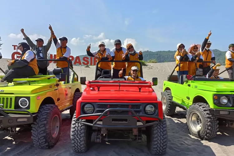 Membangun Komunitas Yang Solid Dalam Dunia Pendidikan Adalah Tuntutan Kecerdasan Yang Harus Di Bandung Di Abad 21 (GoraJuara.com/dok AKSI)