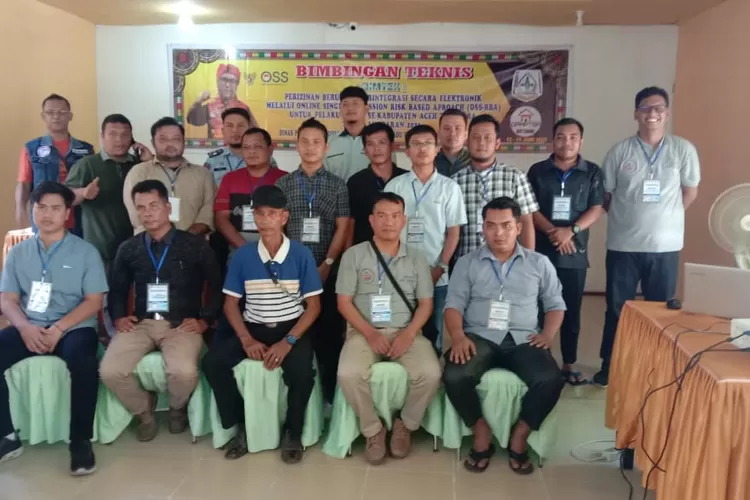 Foto bersama Bimtek OSS RBA  (Realitasonline.id/ DN)