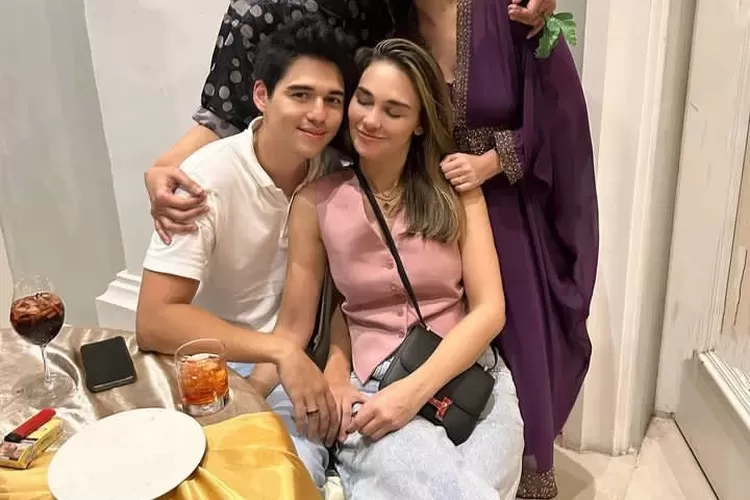 Setelah Lama Berpisah Dari Ariel Noah, Kini Luna Maya Makin Nempel Dengan Cowo Ini! Menuju Pernikahan! Yuk Cek